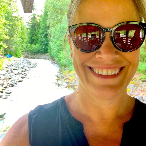 Meet your Posher, Amy - Picture 1 of 1